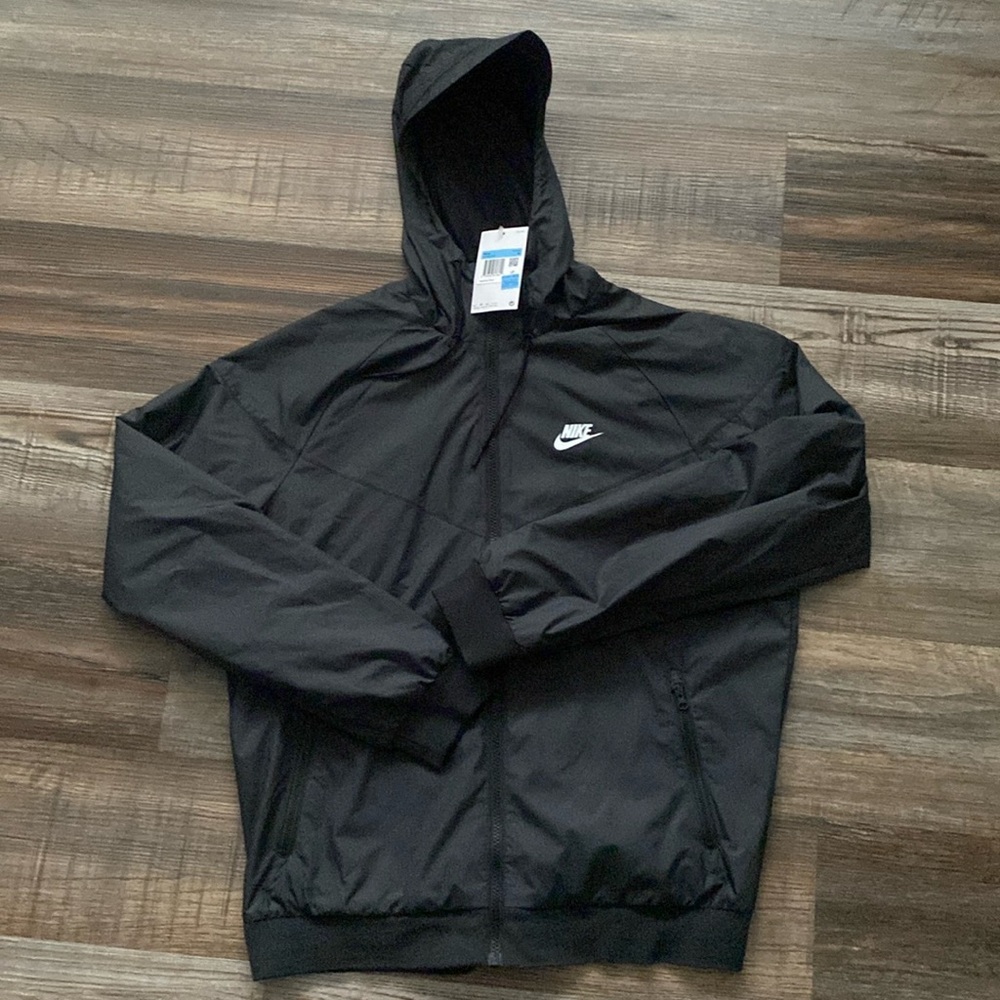 Men’s black Nike wind breaker running jacket brand new